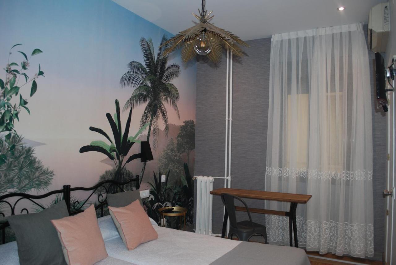 Hostal Avenida Madrid Buitenkant foto