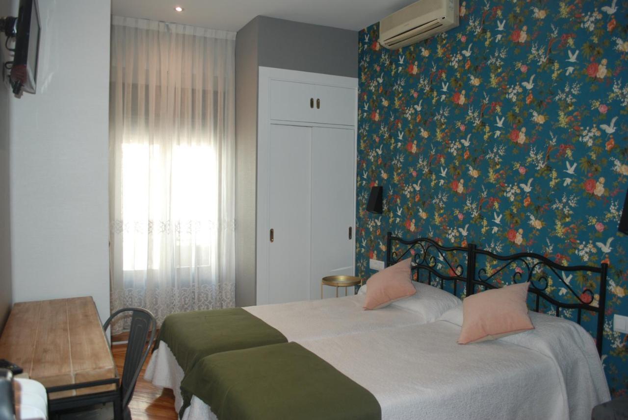 Hostal Avenida Madrid Buitenkant foto