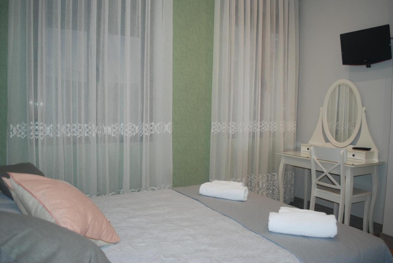 Hostal Avenida Madrid Buitenkant foto