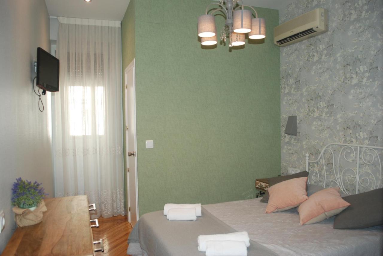Hostal Avenida Madrid Buitenkant foto
