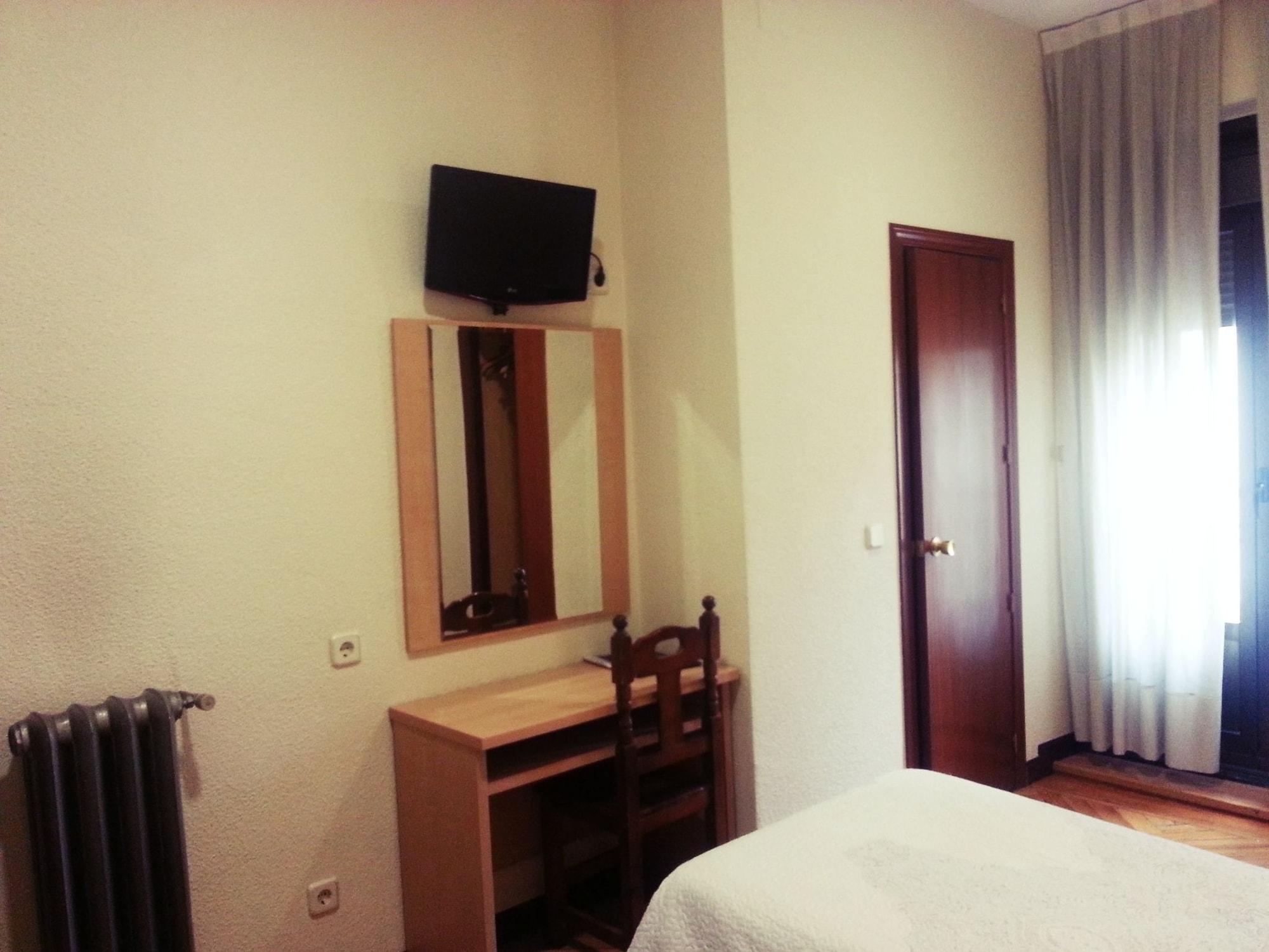 Hostal Avenida Madrid Buitenkant foto