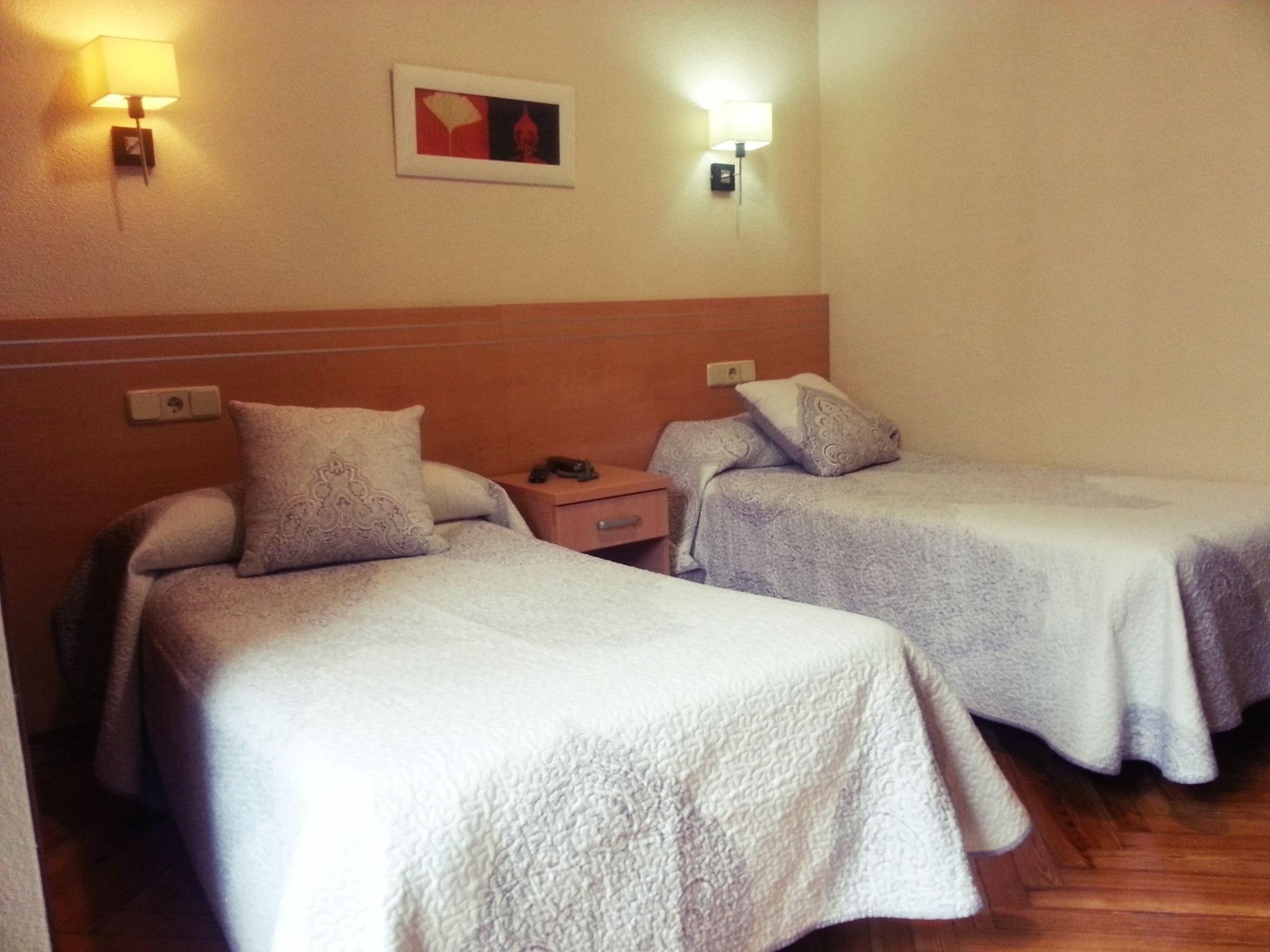 Hostal Avenida Madrid Buitenkant foto