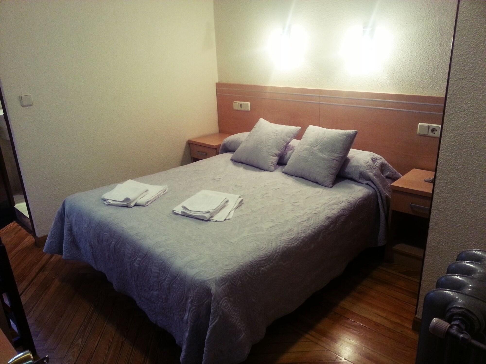 Hostal Avenida Madrid Buitenkant foto
