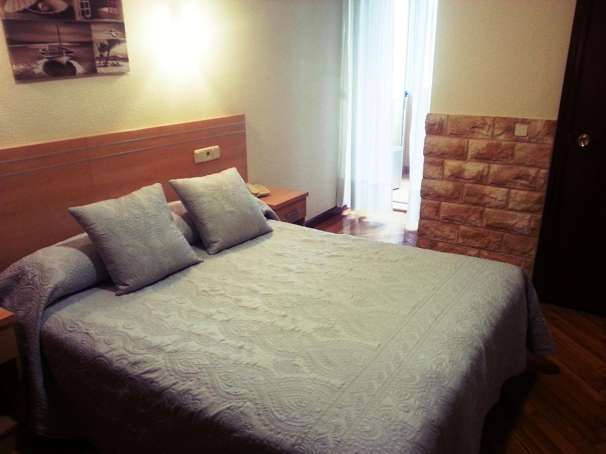 Hostal Avenida Madrid Buitenkant foto