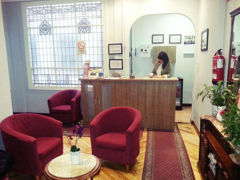 Hostal Avenida Madrid Buitenkant foto