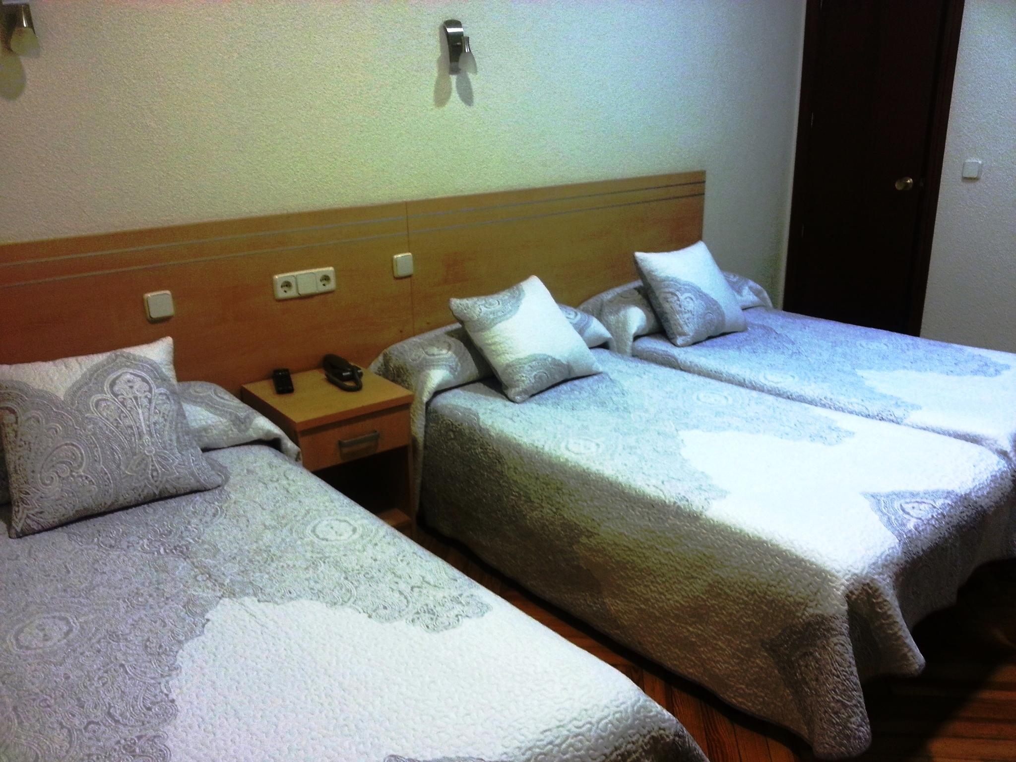 Hostal Avenida Madrid Buitenkant foto